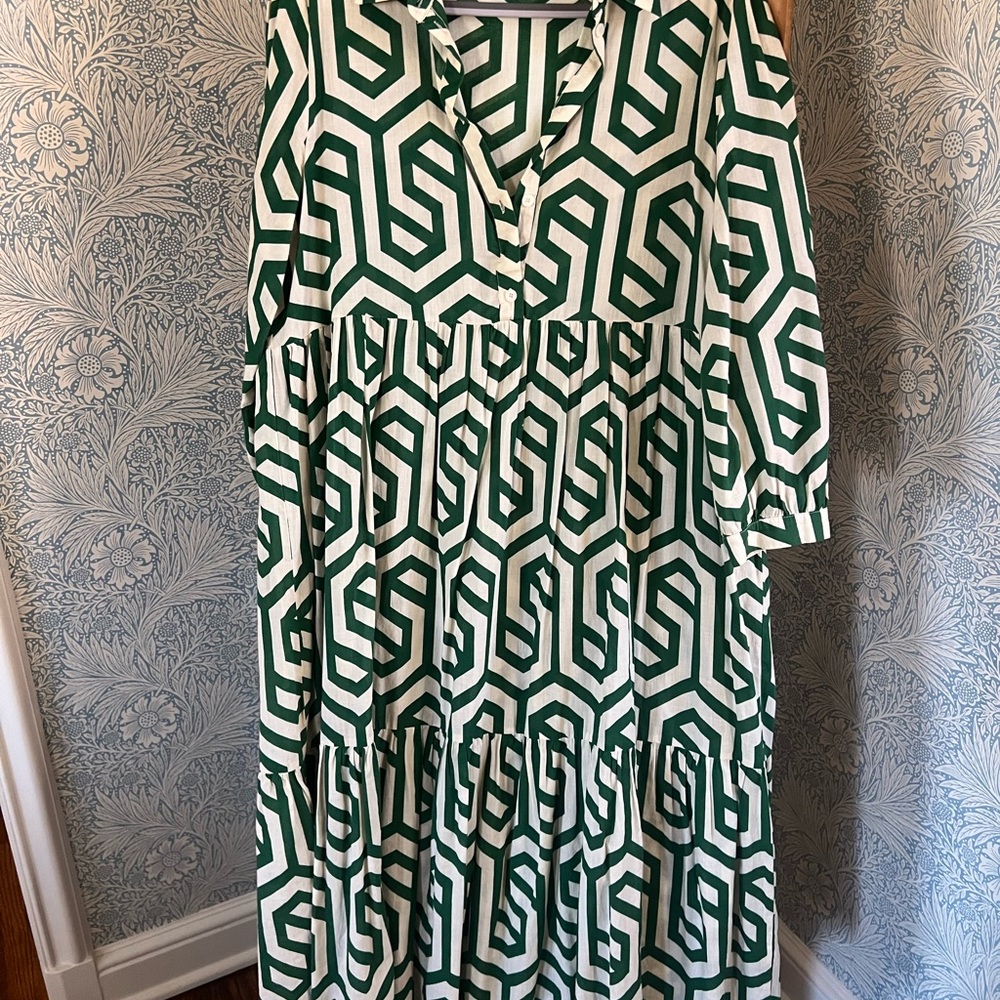 Zara Green and White Long Sleeve Dress - Picture 2 of 3